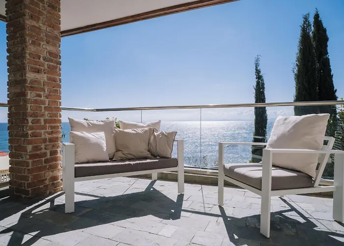 Villa Alenor - Sea View & Beach Access